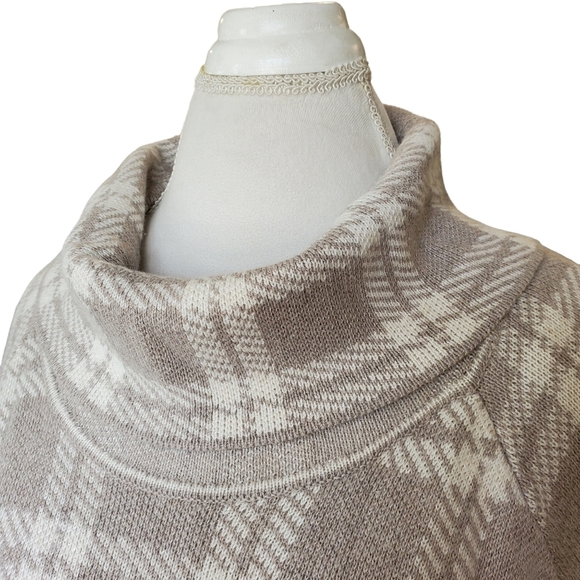 LOFT Plaid Poncho Sweater Cream Neutral Cowlneck L/XL Side Slits Half Sleeve NWT - Picture 4 of 10